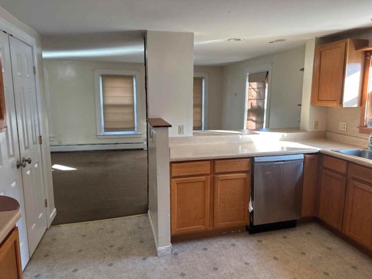 31 Central Sq #B - Photo 3 of 19