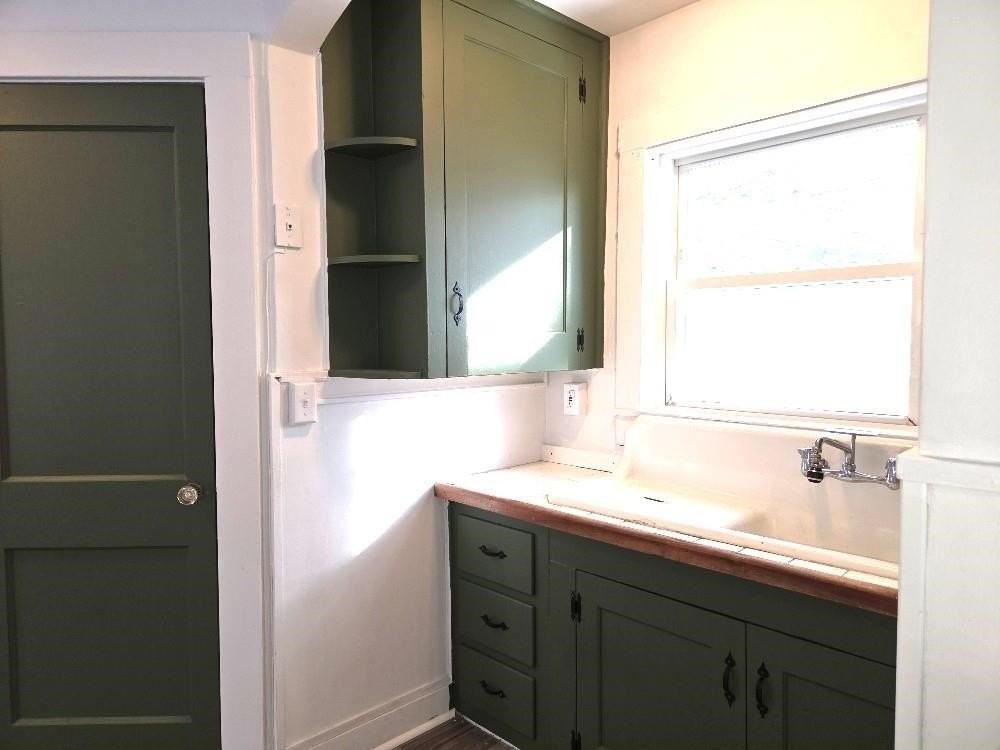 395A Webster St - Photo 7 of 26