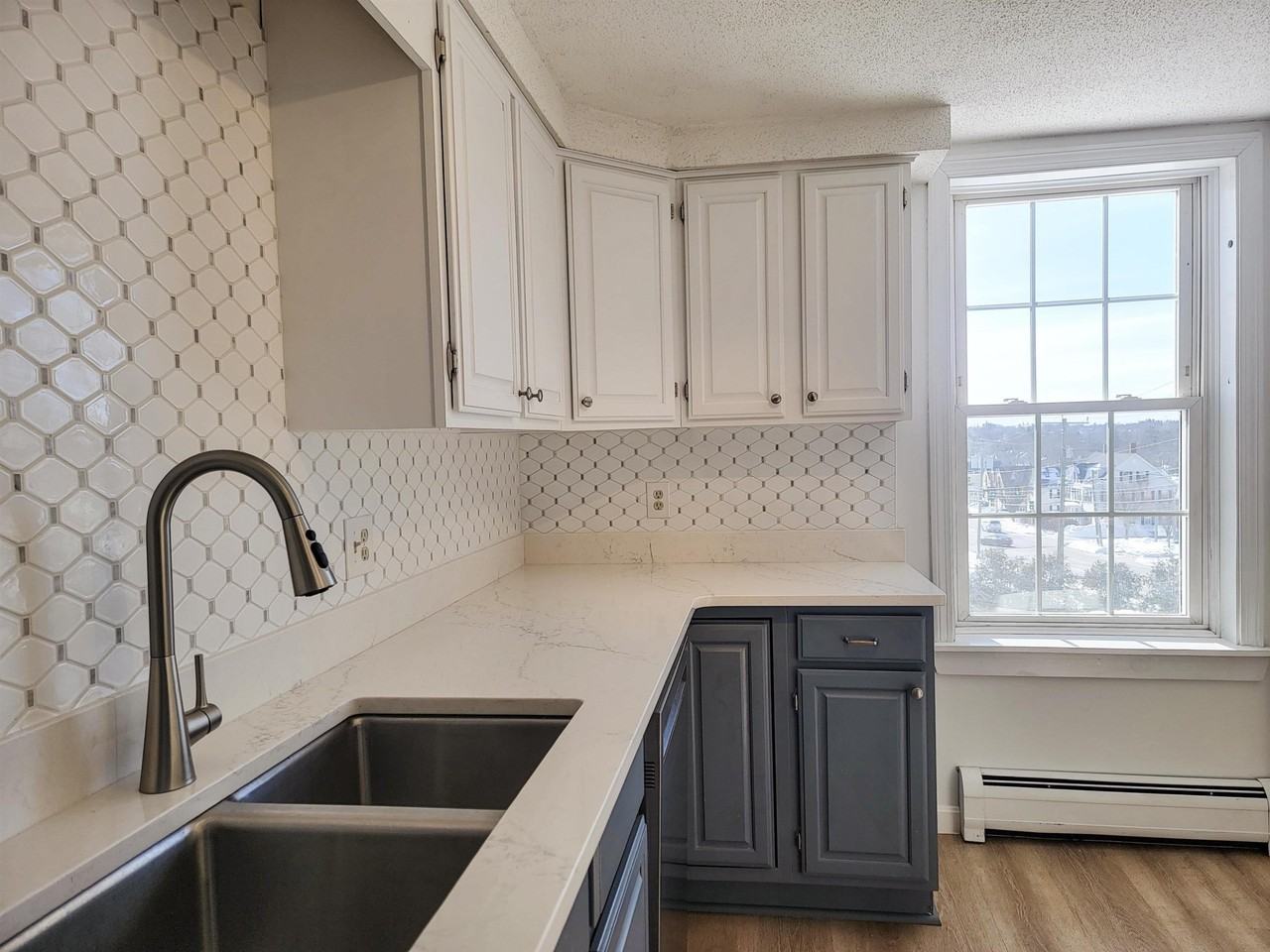 713 Central Ave #3 - Photo 7 of 33