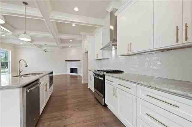 4025 Monarch Ln - Photo 7 of 20