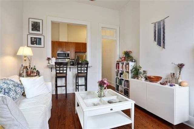 2010 Saint Andrew St - Photo 2 of 11