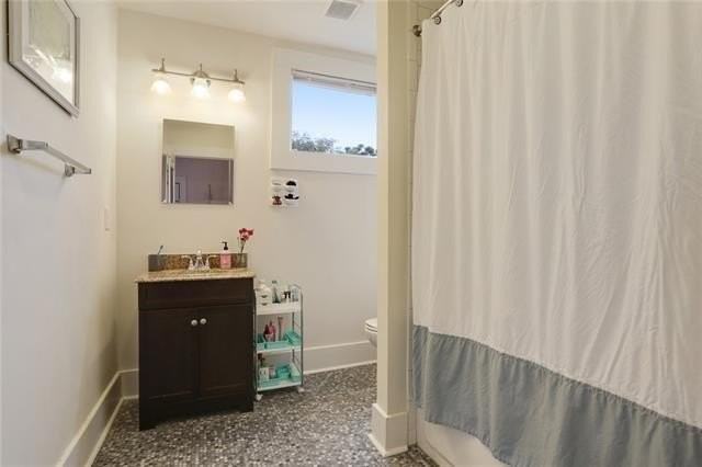 2010 Saint Andrew St - Photo 6 of 11