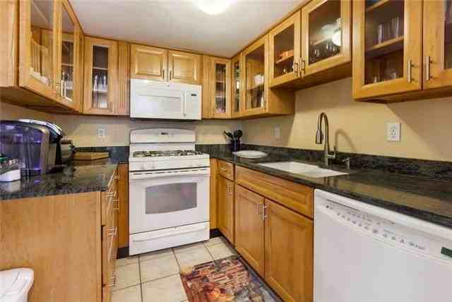 13 Neron Pl - Photo 7 of 18