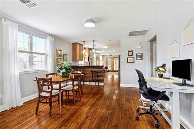 327 Warrington Dr - Photo 4 of 23