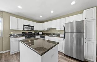 featured image of 3565 Highland Ave #5