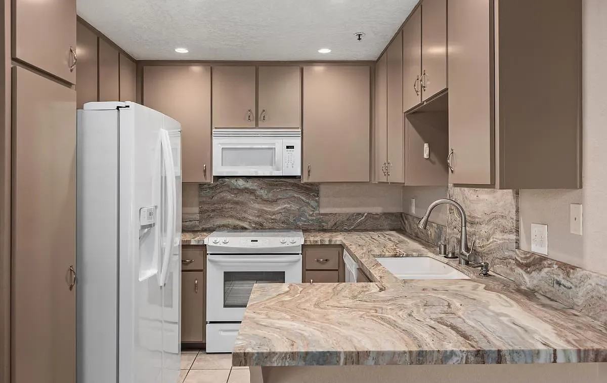 5645 Friars Rd #397 - Photo 6 of 17