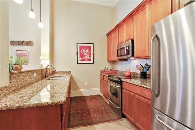 1002 Jackson Ave #D - Photo 6 of 10