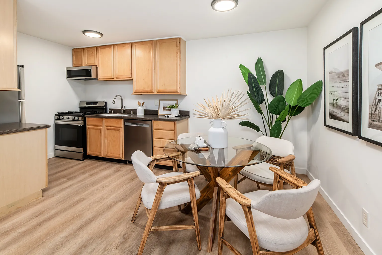 13754 Mango Dr #111 - Photo 4 of 11