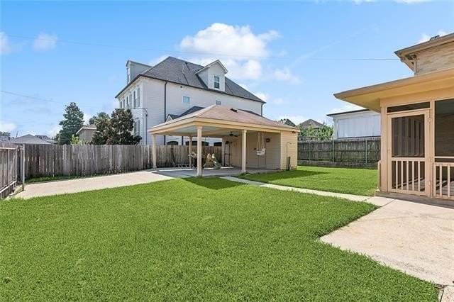 7033 Marshal Foch St - Photo 2 of 27