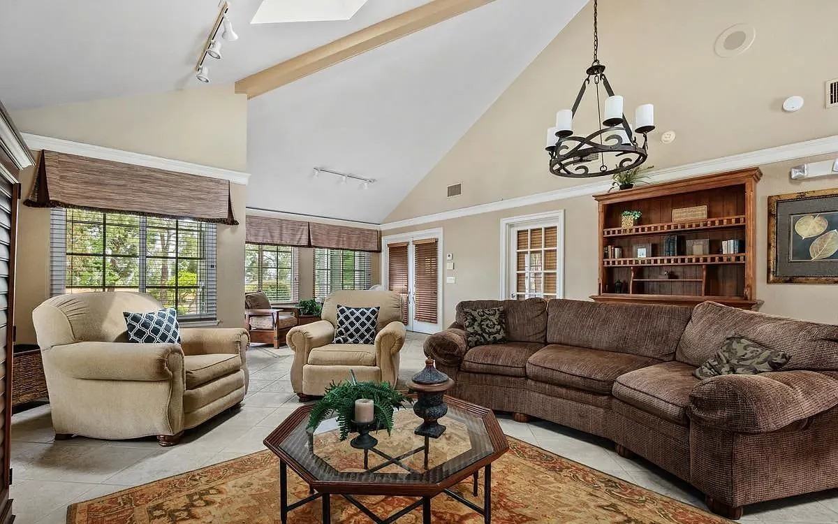 15048 Avenida Venusto #260 - Photo 2 of 26