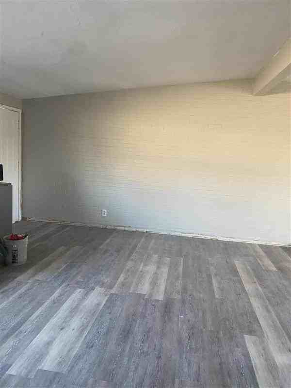 8300 Hatina Dr - Photo 3 of 12