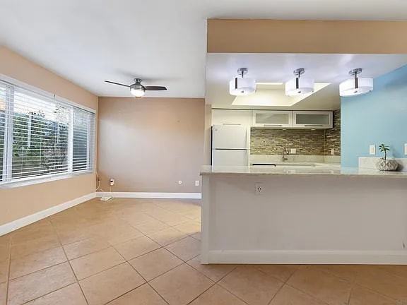 7555 Linda Vista Rd - Photo 2 of 10