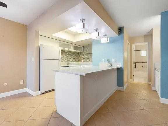 7555 Linda Vista Rd - Photo 4 of 10