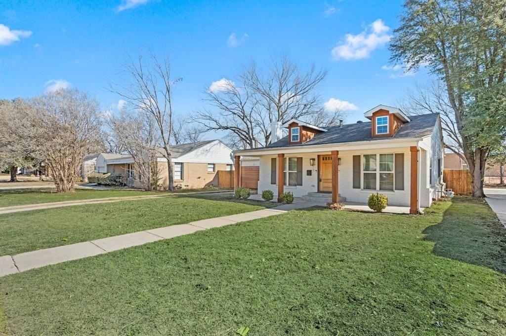 3809 Carolyn Rd - Photo 3 of 26