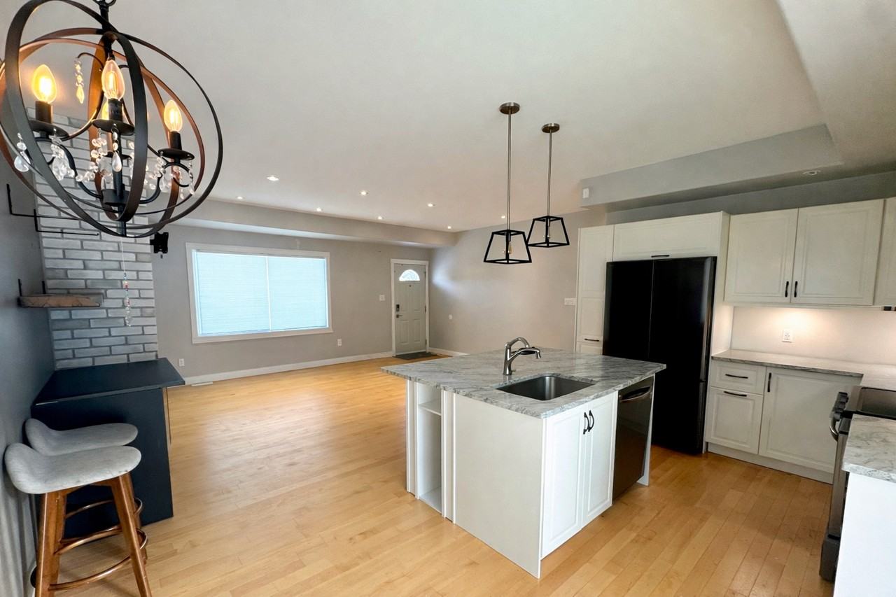 6 Manor Dr Uppr - Photo 2 of 12