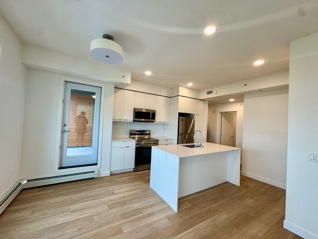 8503 19 Ave Se - Photo 2 of 21