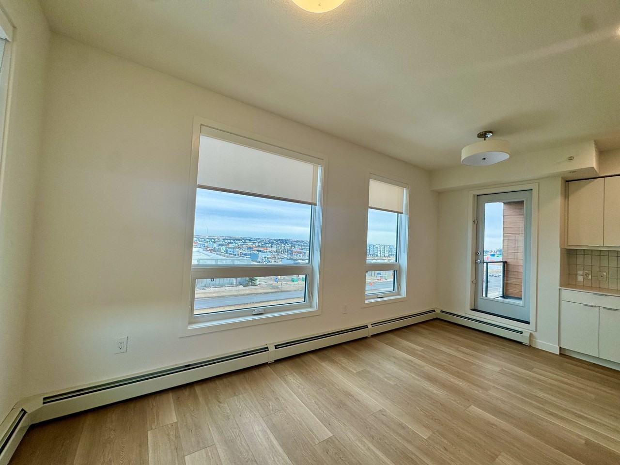 8503 19 Ave Se - Photo 6 of 21