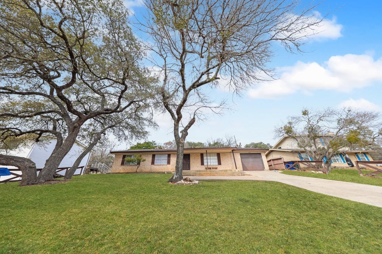 1008 S 31st St - Photo 2 of 16