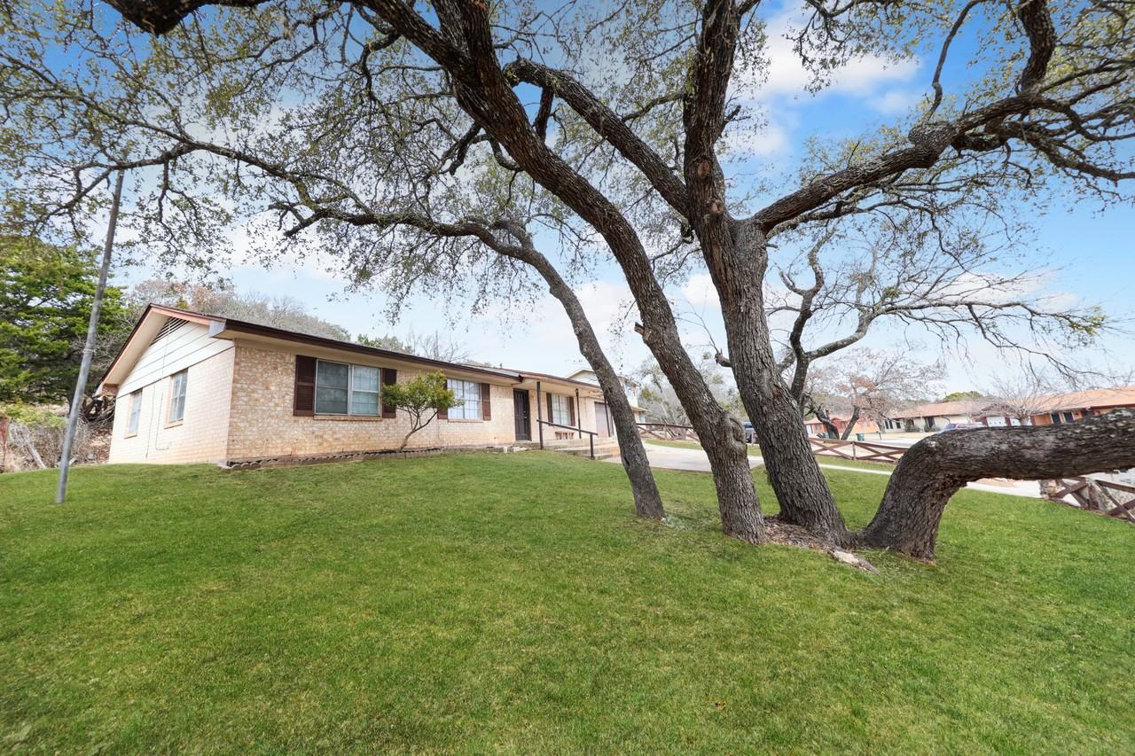 1008 S 31st St - Photo 3 of 16