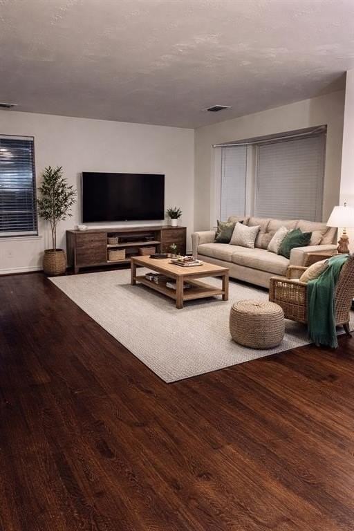 9112 Liptonshire Dr - Photo 2 of 21