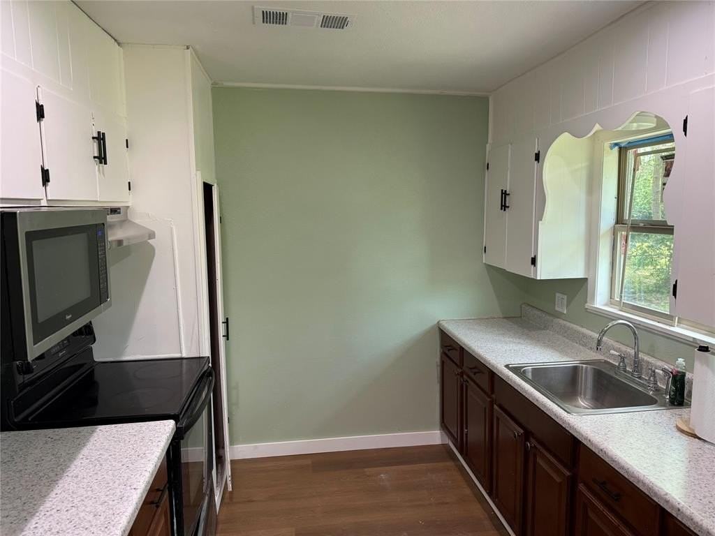 618 Franklin Ave - Photo 2 of 11