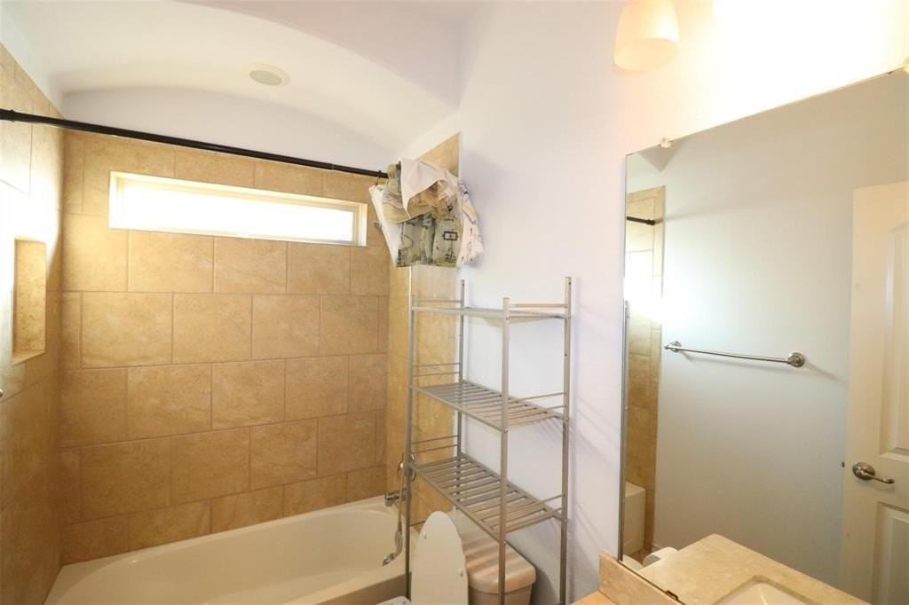 4508 Gunnison Dr - Photo 6 of 17