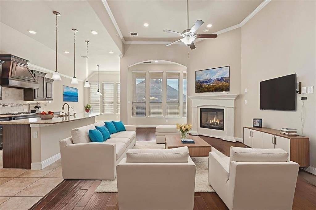 2314 Wind Meadow Ln - Photo 4 of 36