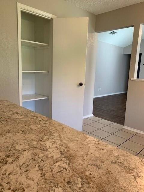 7529 Walnuthill Ct - Photo 6 of 18