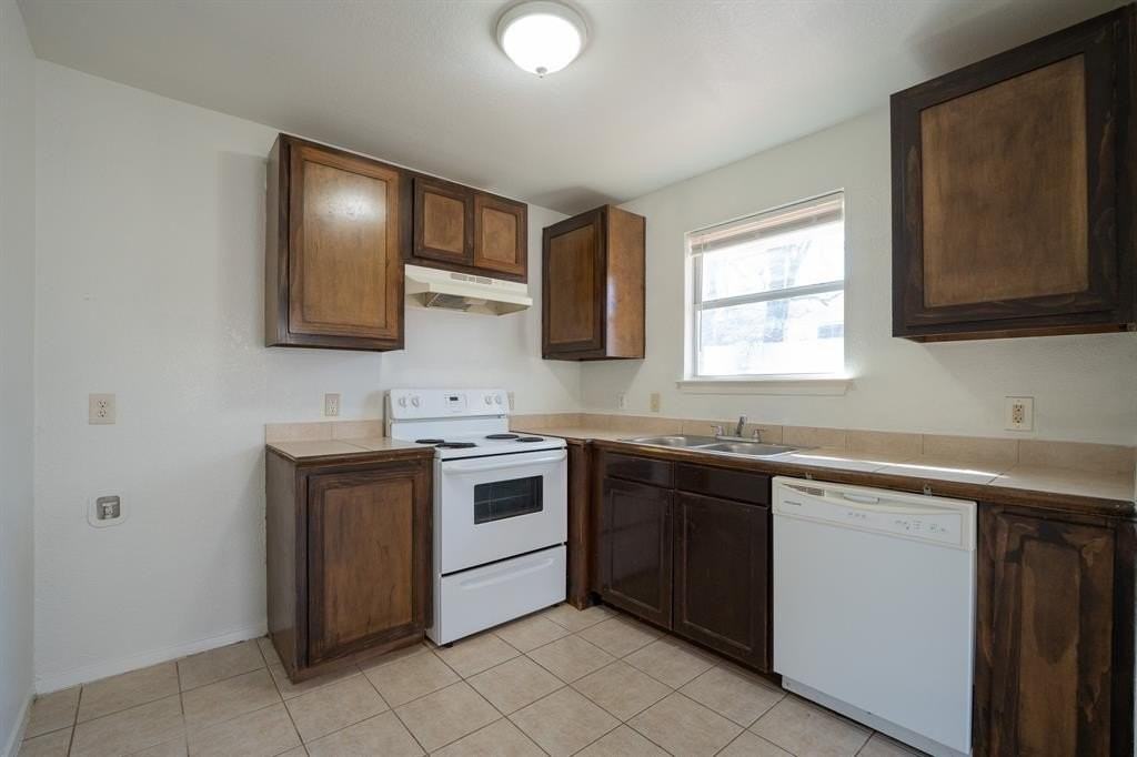 1415 Amity Ln - Photo 6 of 18