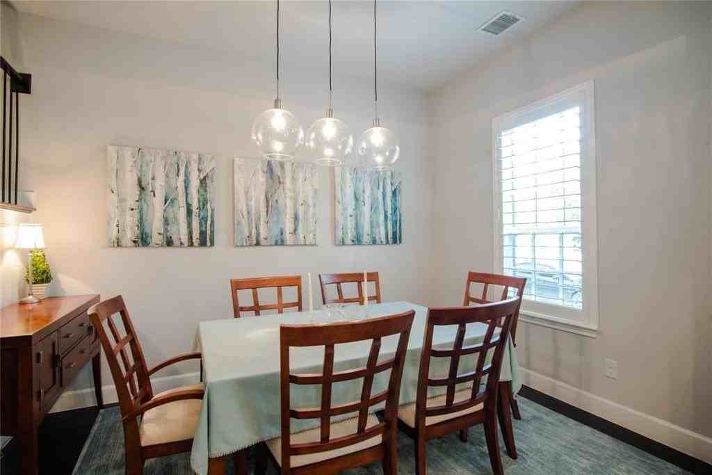 8047 Canal St - Photo 3 of 21