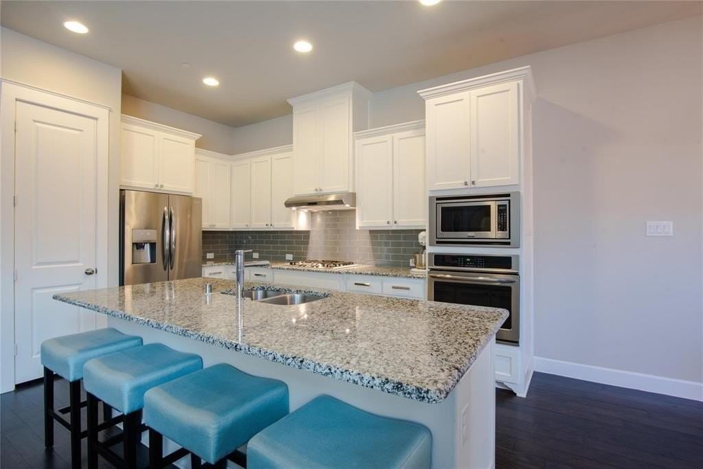 8047 Canal St - Photo 6 of 21