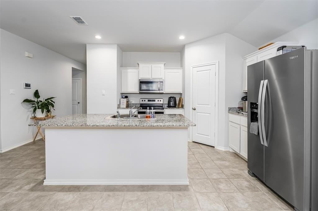 417 Destin Dr - Photo 5 of 23