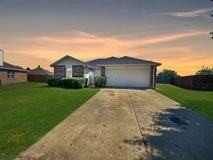 102 Scarlet Vw - Photo 1 of 1