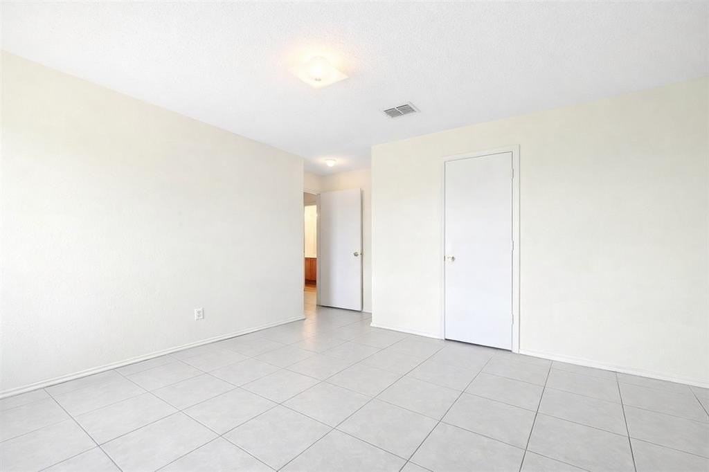 102 Scarlet Vw - Photo 4 of 9