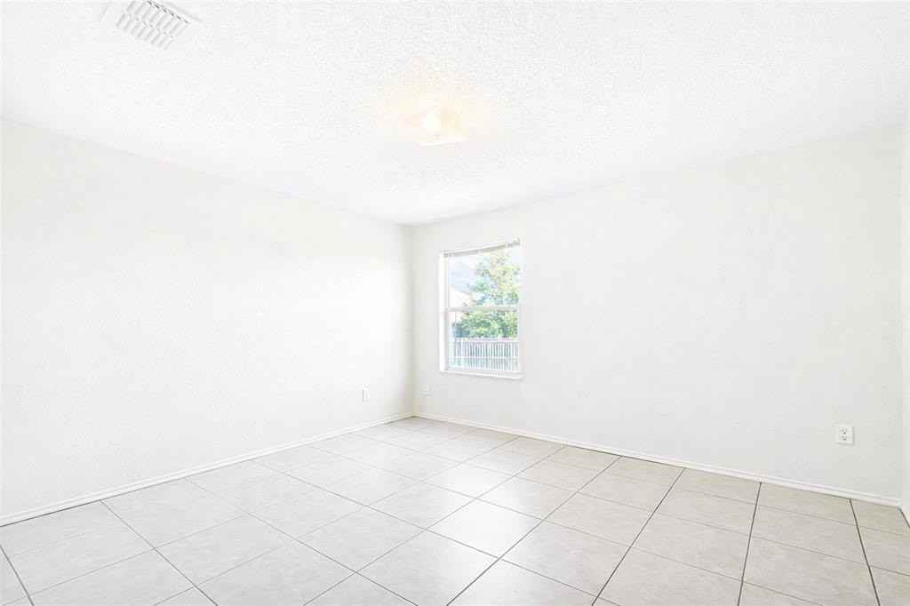 102 Scarlet Vw - Photo 5 of 9