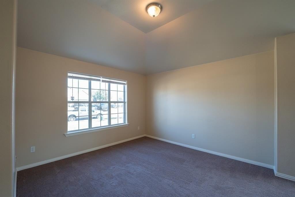 1405 Julie St - Photo 3 of 13