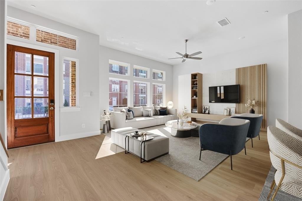 4436 Burge Ave - Photo 4 of 39