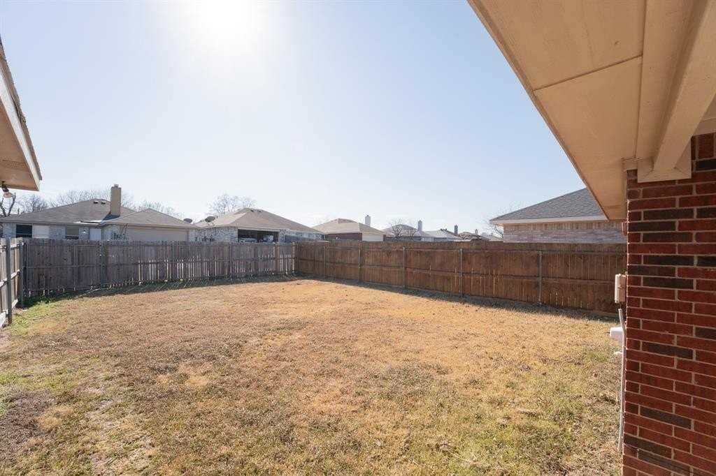 1724 Gentry St - Photo 2 of 12