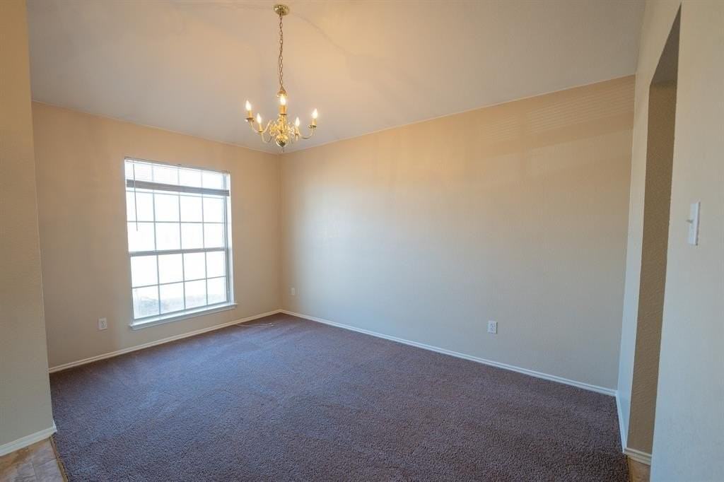 1724 Gentry St - Photo 6 of 12