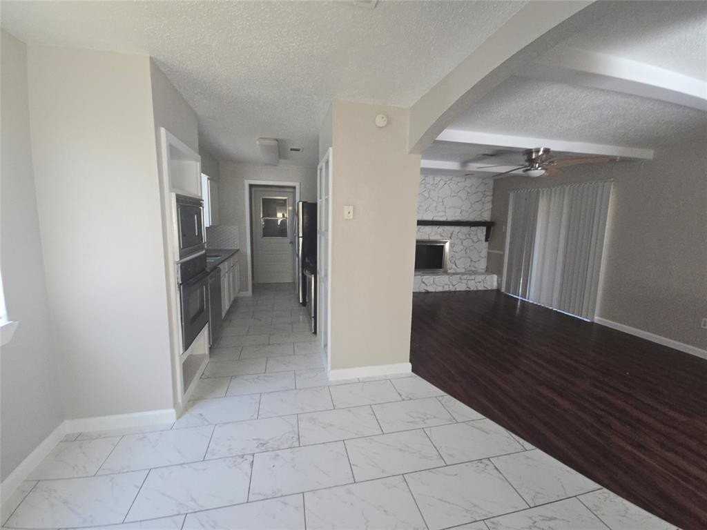 2900 Laramie St - Photo 2 of 18