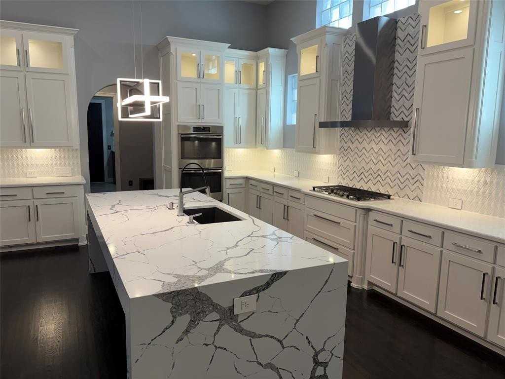 1147 Spencer St - Photo 6 of 27