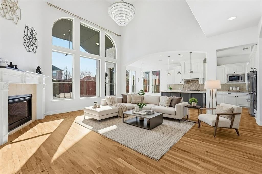 741 Almeda Ln - Photo 6 of 33