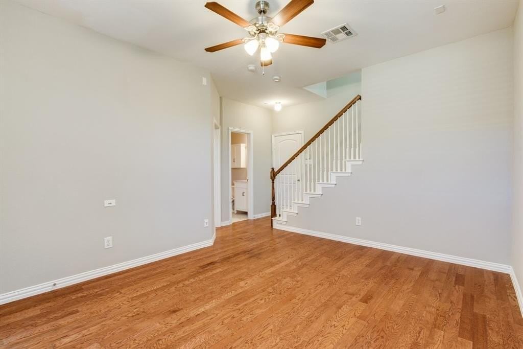 449 Busher Dr - Photo 5 of 26