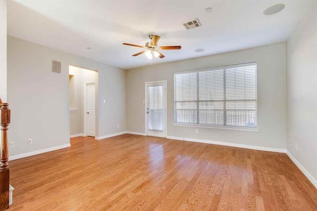 449 Busher Dr - Photo 7 of 26