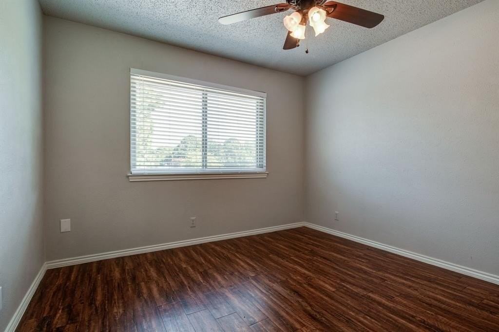 1728 Stonegate Dr - Photo 4 of 19