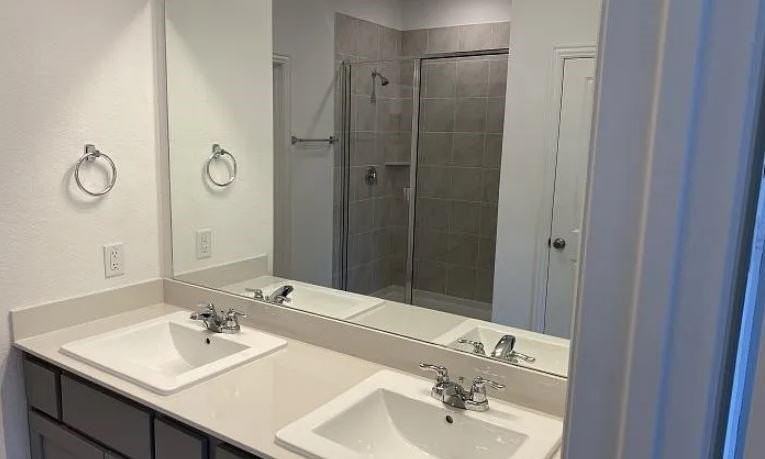 1736 Everglades Dr - Photo 5 of 11