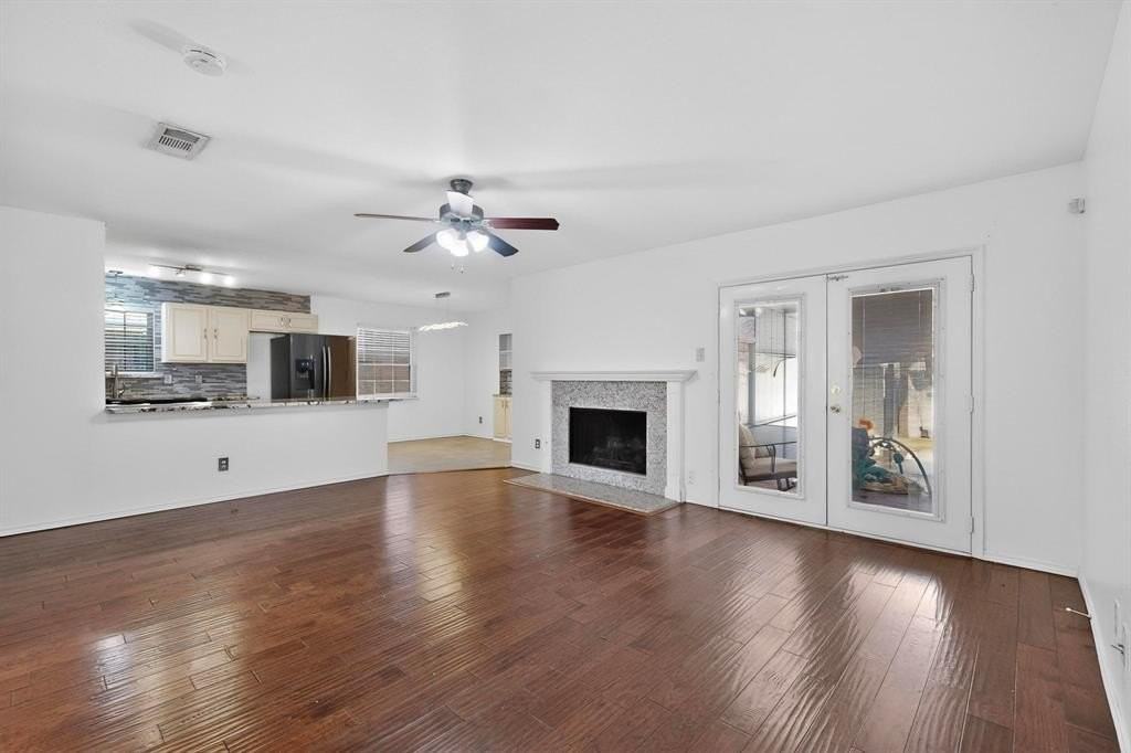 3401 Hillsdale Ln - Photo 3 of 40