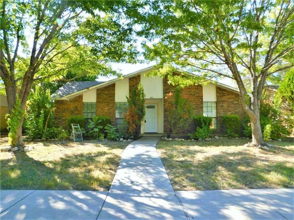 421 Shadowcrest Ln - Photo 2 of 22