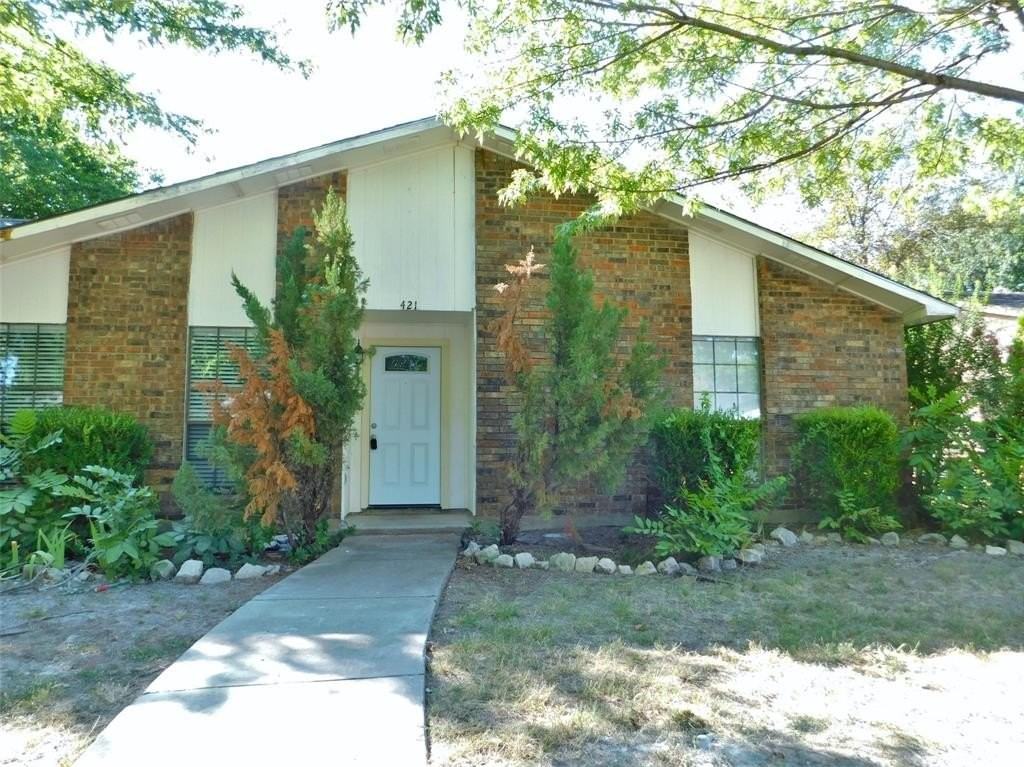 421 Shadowcrest Ln - Photo 3 of 22