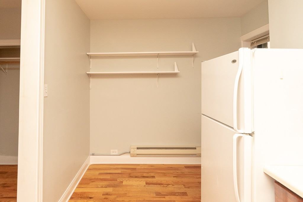 1347 N Dearborn St #207 - Photo 7 of 19